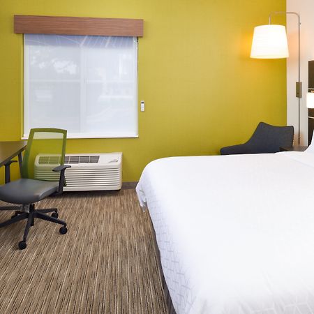 Holiday Inn Express Wixom By Ihg Exteriér fotografie