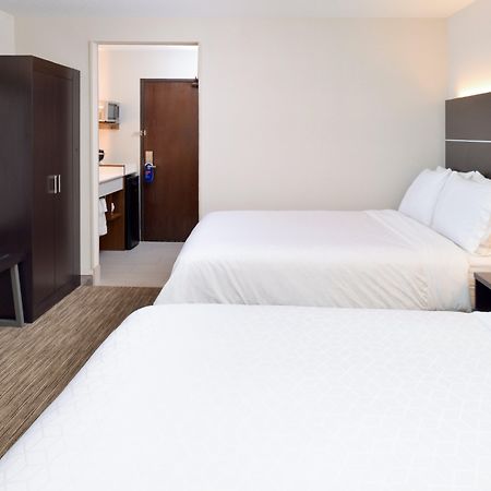 Holiday Inn Express Wixom By Ihg Exteriér fotografie