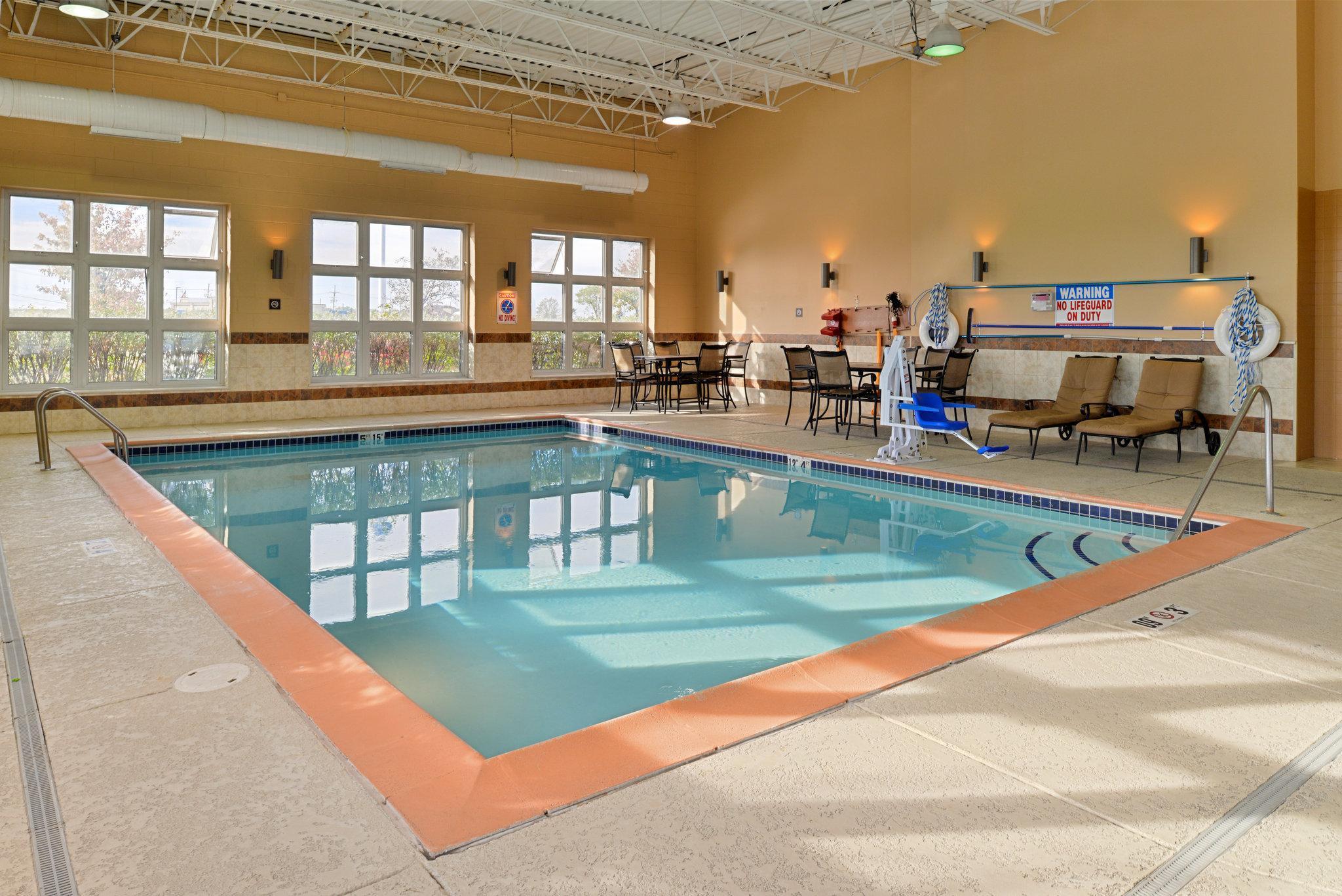 Holiday Inn Express Wixom By Ihg Exteriér fotografie