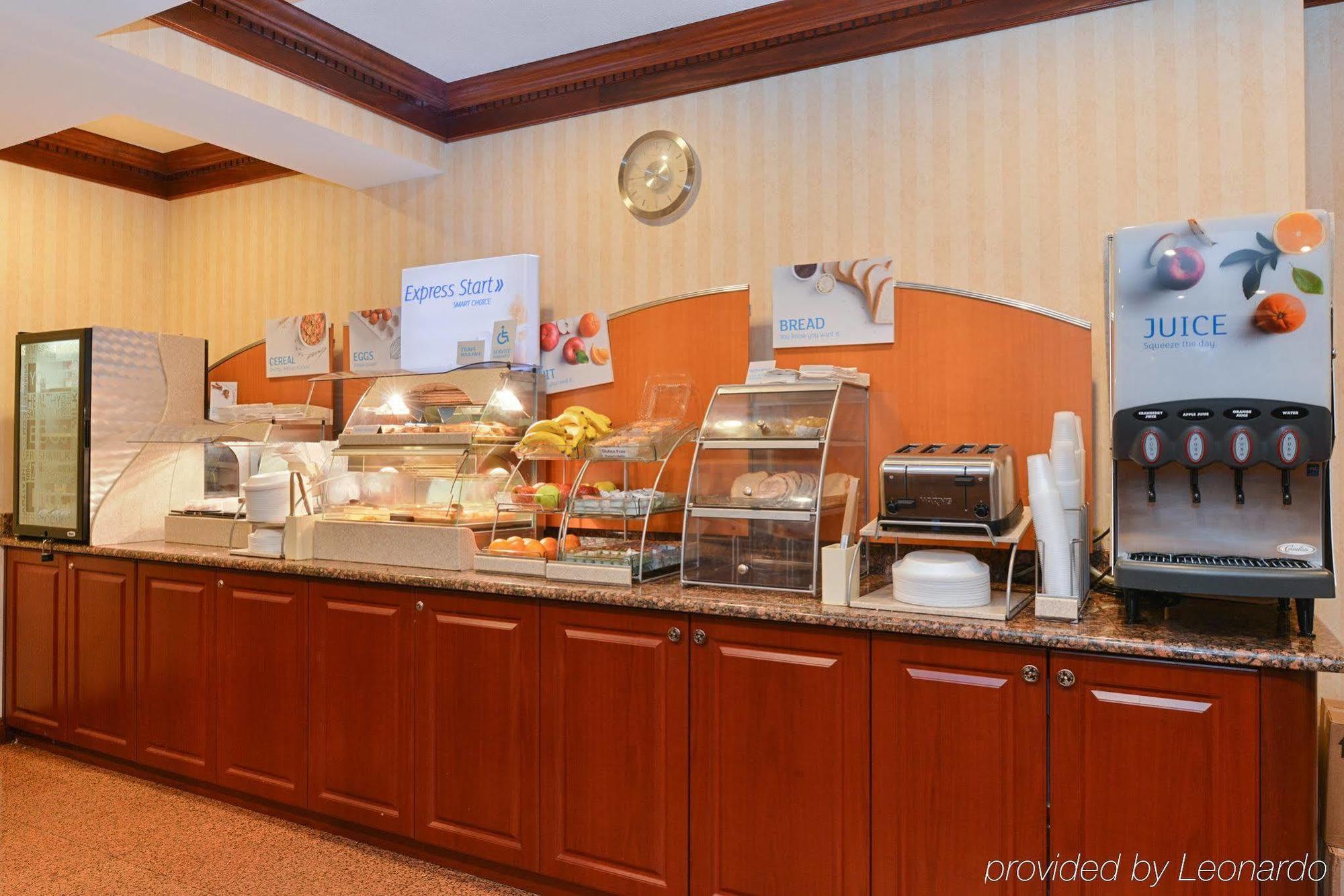Holiday Inn Express Wixom By Ihg Exteriér fotografie