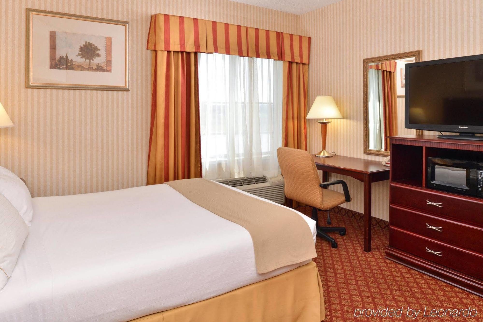 Holiday Inn Express Wixom By Ihg Exteriér fotografie